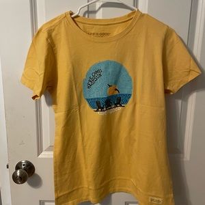 NWOT life is good women tshirt
